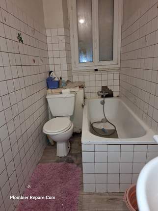 Salle de bains rénovée à Sens — Plombier Reparé.com